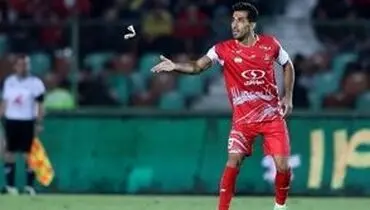 وحید امیری با پیراهن تیم جدیدش عکس یادگاری گرفت