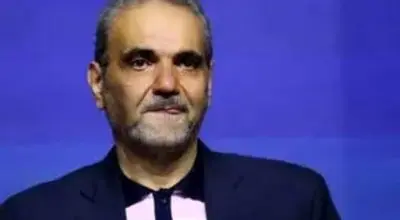 سوال شخصی و خانوادگی خیابانی از نورافکن در تلویزیون/ویدیو 