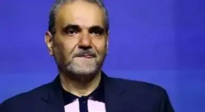 سوال شخصی و خانوادگی خیابانی از نورافکن در تلویزیون/ویدیو 
