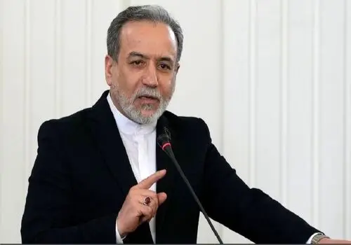 ژست سینمایی عراقچی در مراسم امروز جلب توجه کرد