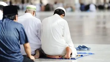 صف عجیب نماز جماعت در سوئد + فیلم 