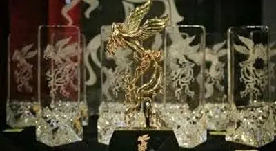 نبرد برای صدرنشینی سیمرغ‌ها: «اردوبهشت» و «سرزمین فرشته‌ها» در کورس رقابت میلی‌متری رکورد فجر!