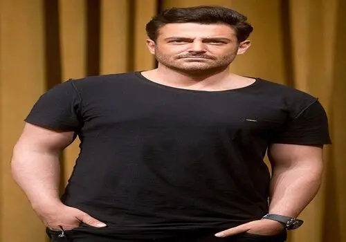 سوگل خلیق با عکسی سیاه و سفید نگاه‌ها را به خودش جلب کرد+عکس