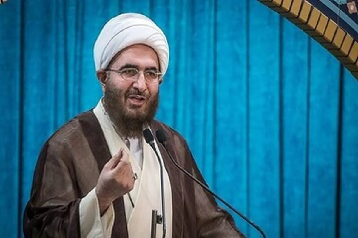 خطیب جمعه تهران: مسئولان باید فوری پاسخگو باشند و شفاف با مردم سخن بگویند

