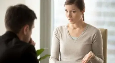 هنر انتقاد مؤثر؛ حفظ احترام در گفت‌وگوهای چالش‌برانگیز