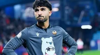 تهران‌گردی عابدزاده و خواهرش در تعطیلات+ عکس 