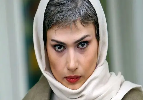 چهرۀ «لادن مستوفی» 43 ساله در «یک دزدی عاشقانه»؛ سال 94