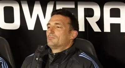 اسکالونی: امیدوارم بتوانیم از حضور مسی در جام جهانی 2026 لذت ببریم 