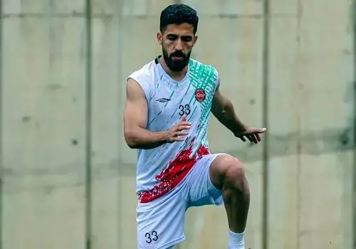 ستاره پرسپولیس از شماره جدید رونمایی کرد: ۳+۳

