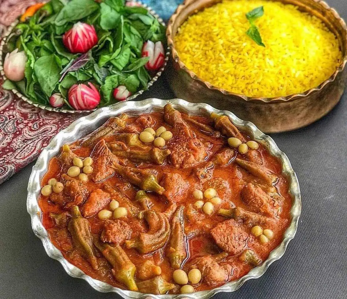  راز خوشمزه و غلیظ شدن خورش بامیه با ادویه مخصوص
