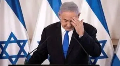 تصویر لبخند نتانیاهو در یک خرابه/ توئیت جالب یک کاربر اسرائیلی در مورد این تصویر 