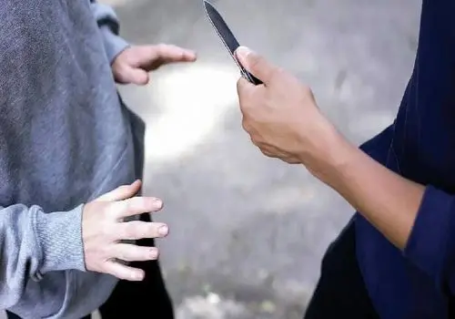 ماجرای زورگیری از زنان در پوشش مسافرکشی 