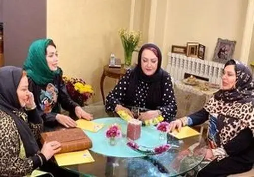عکس‌هایی جذاب و دیدنی از حوریه مقدم در پشت صحنه "شام ایرانی"!
