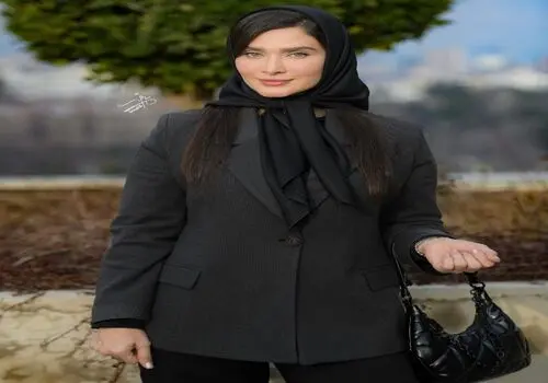 خوشحالی دختر حسن پورشیرازی از درخشش پدرش در جشنواره/عکس