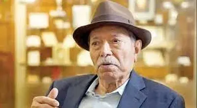 وداع تلخ علی نصیریان با مرد تئاتر ایران