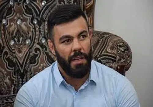 غول دو متری امیر علی اکبری را ناک اوت کرد