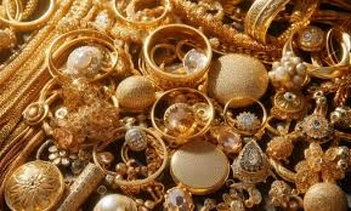 پوشش زیورآلات زنانه از دید نامحرم
