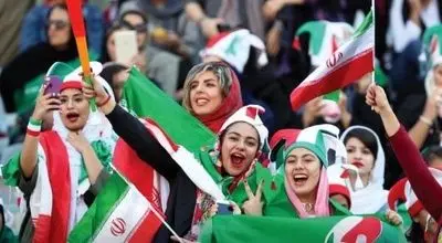 علمالهدی موافق حضور بانوان در استادیوم؛ مسئولین مشهد از اجرای این موضوع واهمه دارند + فیلم