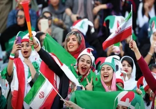 علم‌الهدی موافق حضور بانوان در استادیوم؛ مسئولین مشهد از اجرای این موضوع واهمه دارند + فیلم