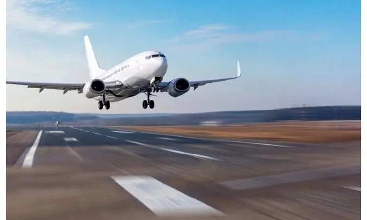 یخ زدگی هواپیما در تورنتو کانادا خبرساز شد+فیلم