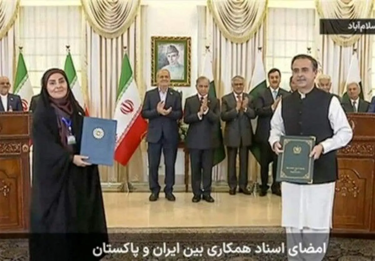 فرزانه صادق سند همکاری حملونقل را با همتای پاکستانی خود امضا کرد