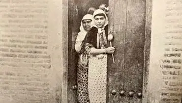 آخرین سوگلی ناصرالدین‌شاه با لباس چینی