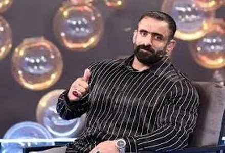 فوتیال بازی کردن هادی چوپان در صداوسیما + فیلم