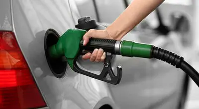 شایعه یا واقعیت؟ بنزین ۵۵۰۰ تومانی خبرساز شد