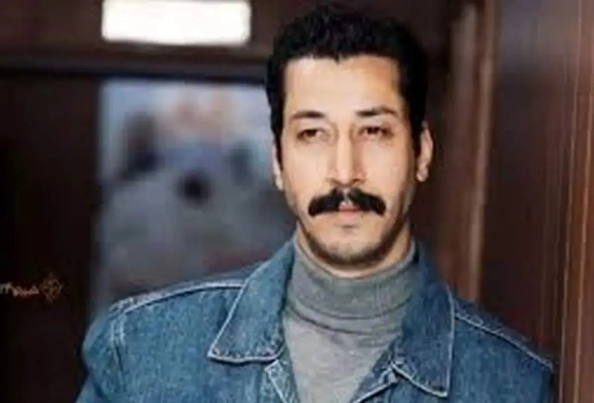 «بهرام افشاری» در کنار امین حیایی و لیندا کیانی در پشت‌صحنه «چشم و گوش بسته»