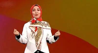 ژیلا صادقی: اصلا چادر رو قبول ندارم+ فیلم