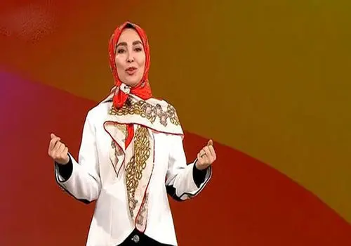 ژیلا صادقی: اصلا چادر رو قبول ندارم+ فیلم
