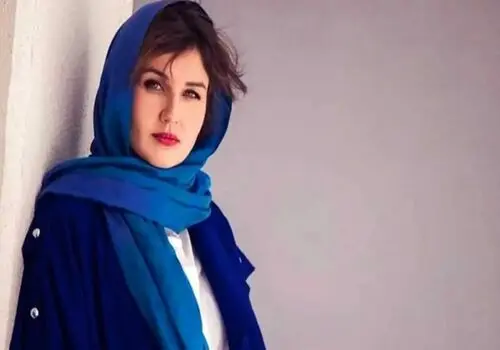 گلوریا هاردی در کانون توجه: عکسی با میکاپ غلیظ خبرساز شد!