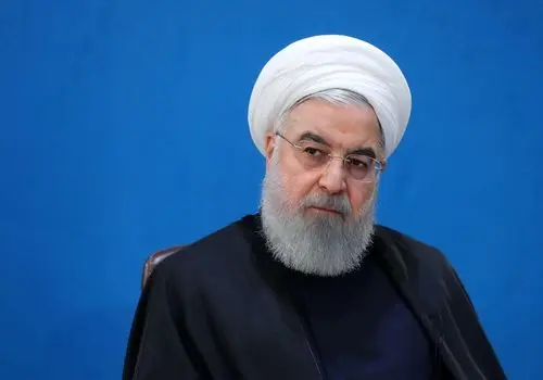 روحانی رأی خود را به صندوق انداخت+ عکس
