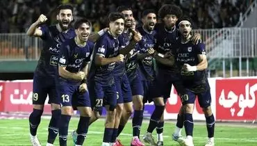 چادرملو در دقیقه 90 به رستگاری رسید؛ فولاد با 10 نفر مقاومت کرد