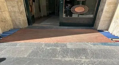 جنجال در دانشگاه تهران/ پرچم آمریکا روی زمین دانشکده علوم سیاسی!
