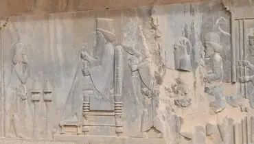 تصویری تاریخی از مری هلن وقتی سنگ نگاره باستانی خشایارشا را کشف کرد+ عکس
