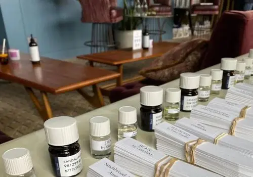8 بهترین عطر زنانه برای محل کار و کارمندان
