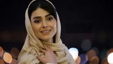 عکسی از پیاده روی لاله مرزبان در لوکیشن خاص