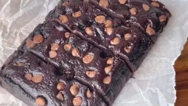 طرز تهیه متفاوت ترین دسر شکلاتی فقط با ۴ قلم مواد/ دستور پخت کیک شکلاتی بدون نیاز به آرد و شکر