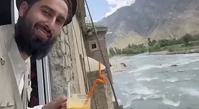 دعوت طالبان از گردشگران آمریکایی!

