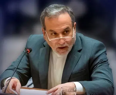 عراقچی: برای هر دو گزینه «جنگ و صلح» آمادگی کامل داریم

