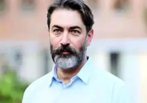 «پارسا پیروزفر» ۲۶ ساله در کنار «نیکی کریمی»