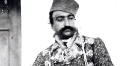 یکی از زیباترین زنان ناصرالدین‌شاه با لباس چینی