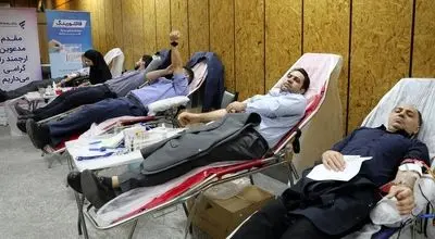 مشارکت گسترده کارکنان بانک رفاه کارگران در امر انسان‌دوستانه اهدای خون