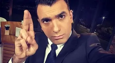 لحظه جنجالی اخراج سینا ولی الله از شبکه MBC Persia/مجری «چندشنبه با سینا» وسایلش را جمع کرد/ویدیو 