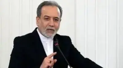 ژست سینمایی عراقچی در مراسم امروز جلب توجه کرد