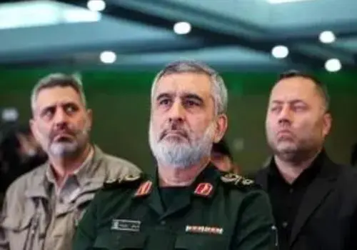 تصاویر کمتر دیده‌شده از شهیدان حاجی‌زاده و باقری؛ فرماندهان شهید هوافضای ایران