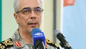 سردار سرلشگر  باقری هم اکنون در اتاق جنگ هستند