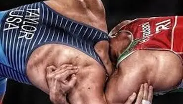 لحظه خداحافظی تلخ قهرمان المپیک از رقابت‌های جهانی کشتی + فیلم