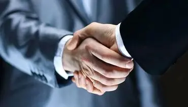 آموزش نحوه صحیح و آداب دست دادن + فیلم